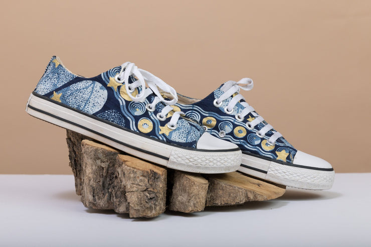 BY M.A.R.Y Shoes 37 Converse All Star Low Top - Blue and Golden Stars